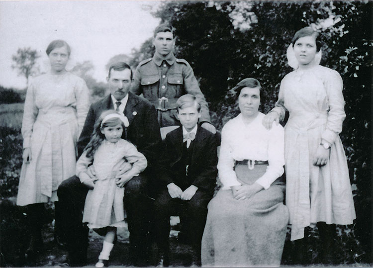 Sparkes family 1918